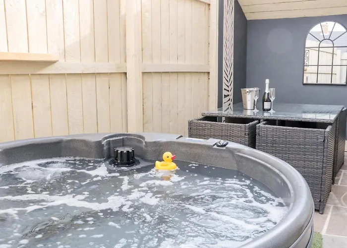 6 Lock View סקיפטון