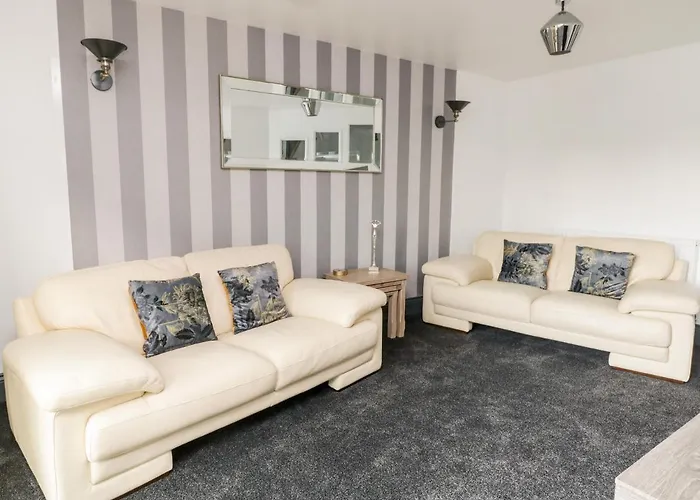 בית נופש 6 Lock View סקיפטון