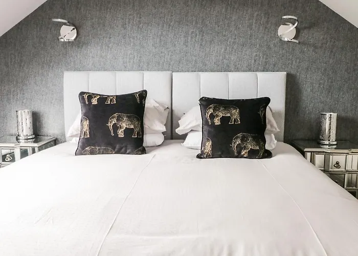 6 Lock View סקיפטון