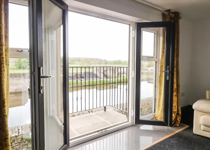 בית נופש 6 Lock View *